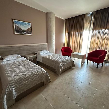 Hotel Terminal Tirana Bregu i Lumit 外观 照片
