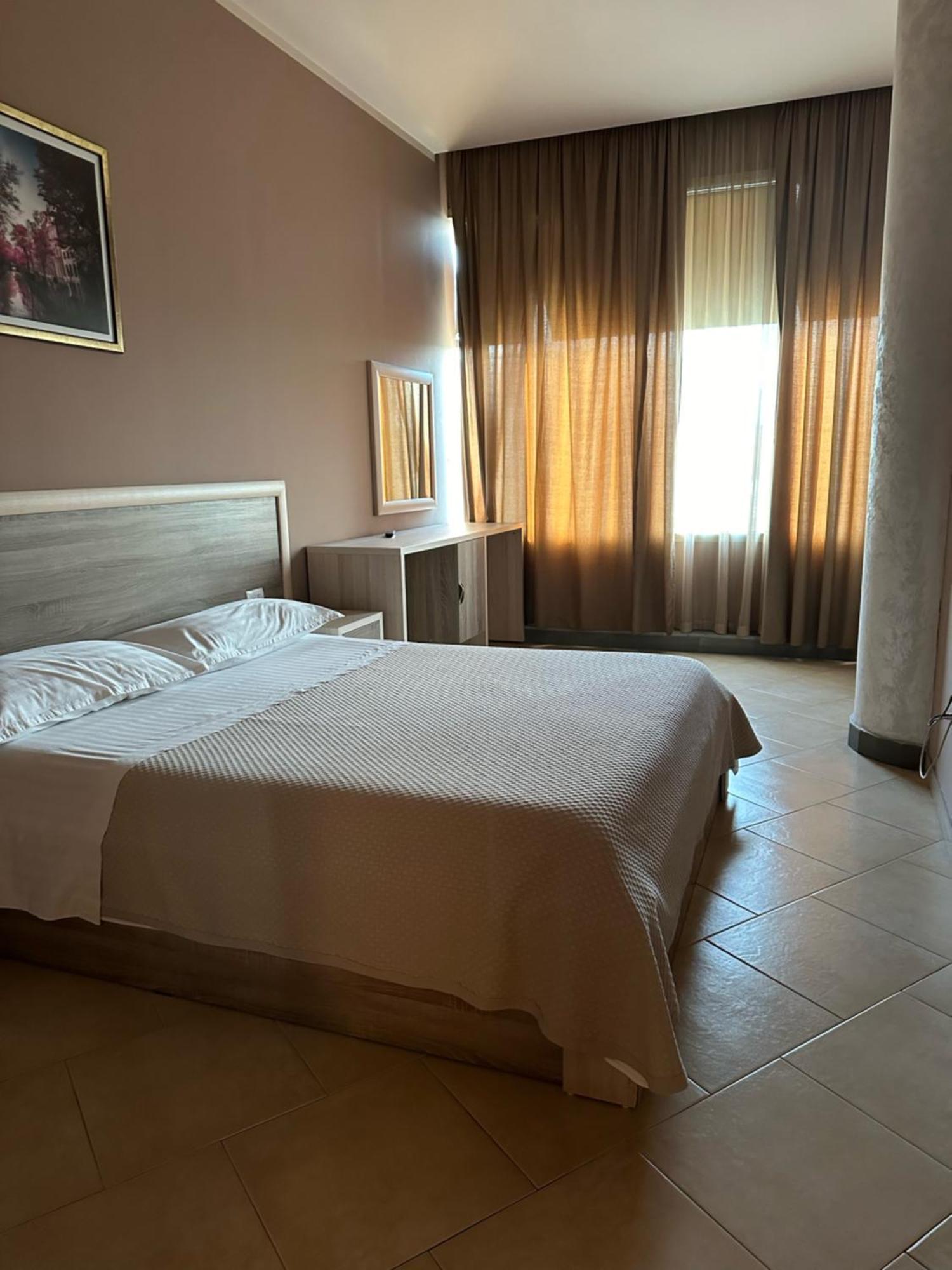 Hotel Terminal Tirana Bregu i Lumit 外观 照片