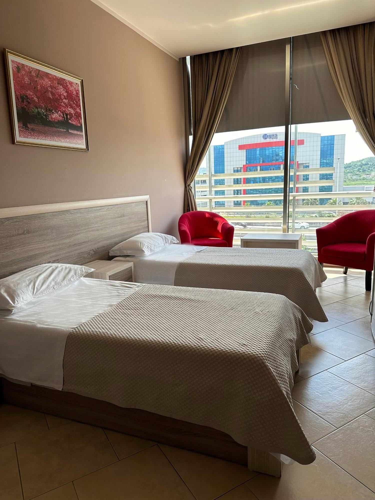 Hotel Terminal Tirana Bregu i Lumit 外观 照片