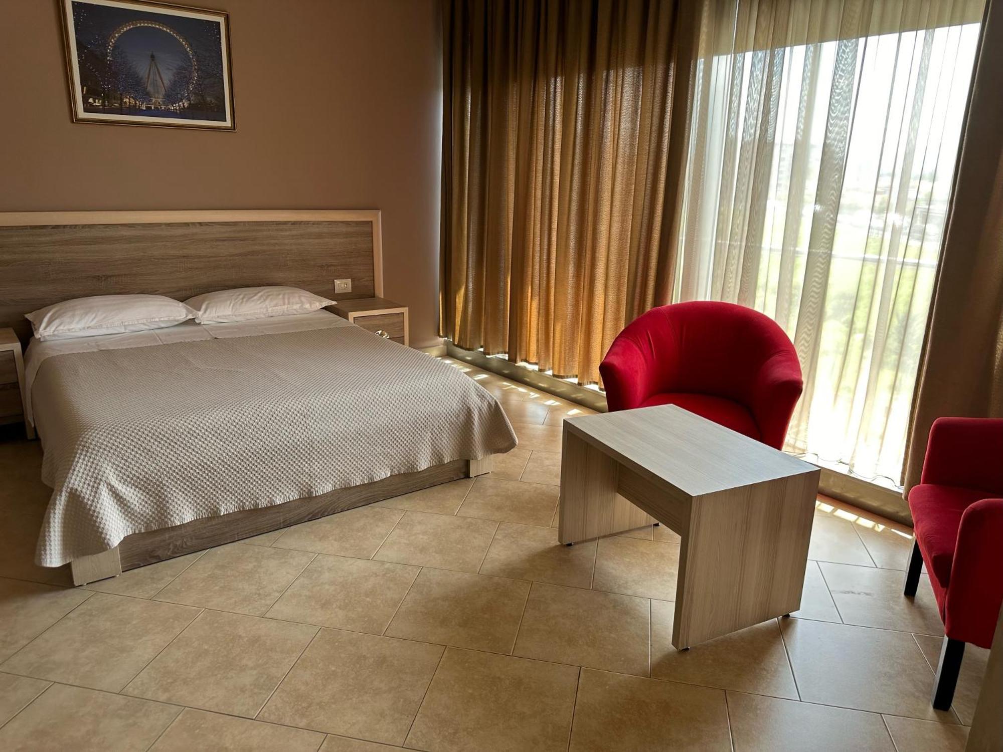 Hotel Terminal Tirana Bregu i Lumit 外观 照片